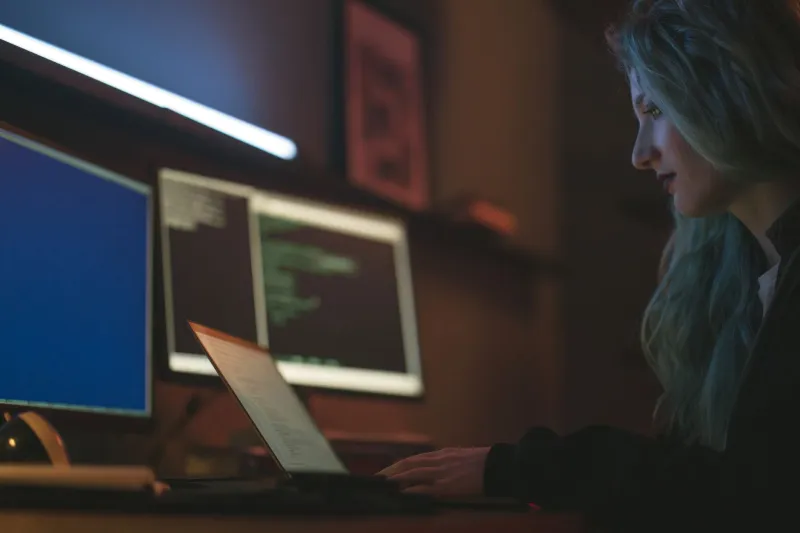 Why Cybersecurity Pros Never Use Their Real Email for Banking